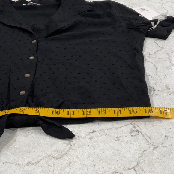Candie’s Black blouse with short sleeve collar with buttons on front - Picture 11 of 11